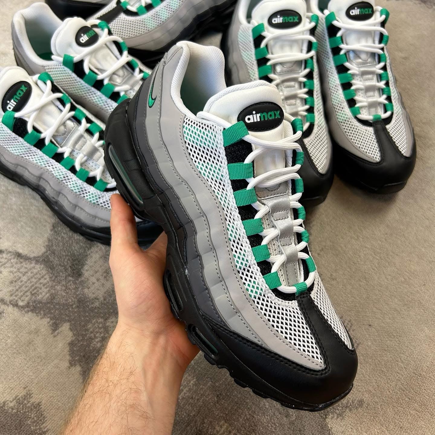 Men’s AM95 Trainers