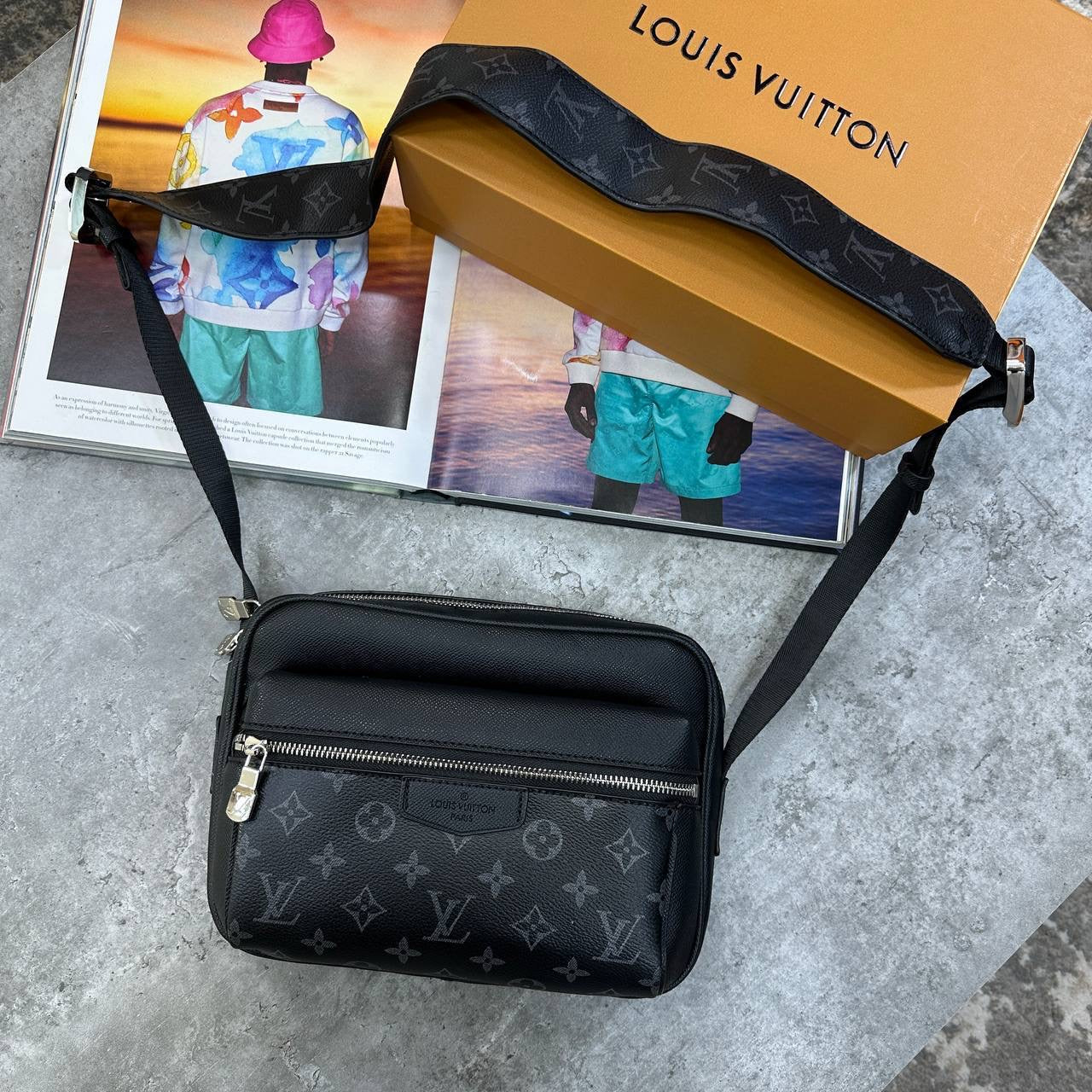 LVE Messenger Bag