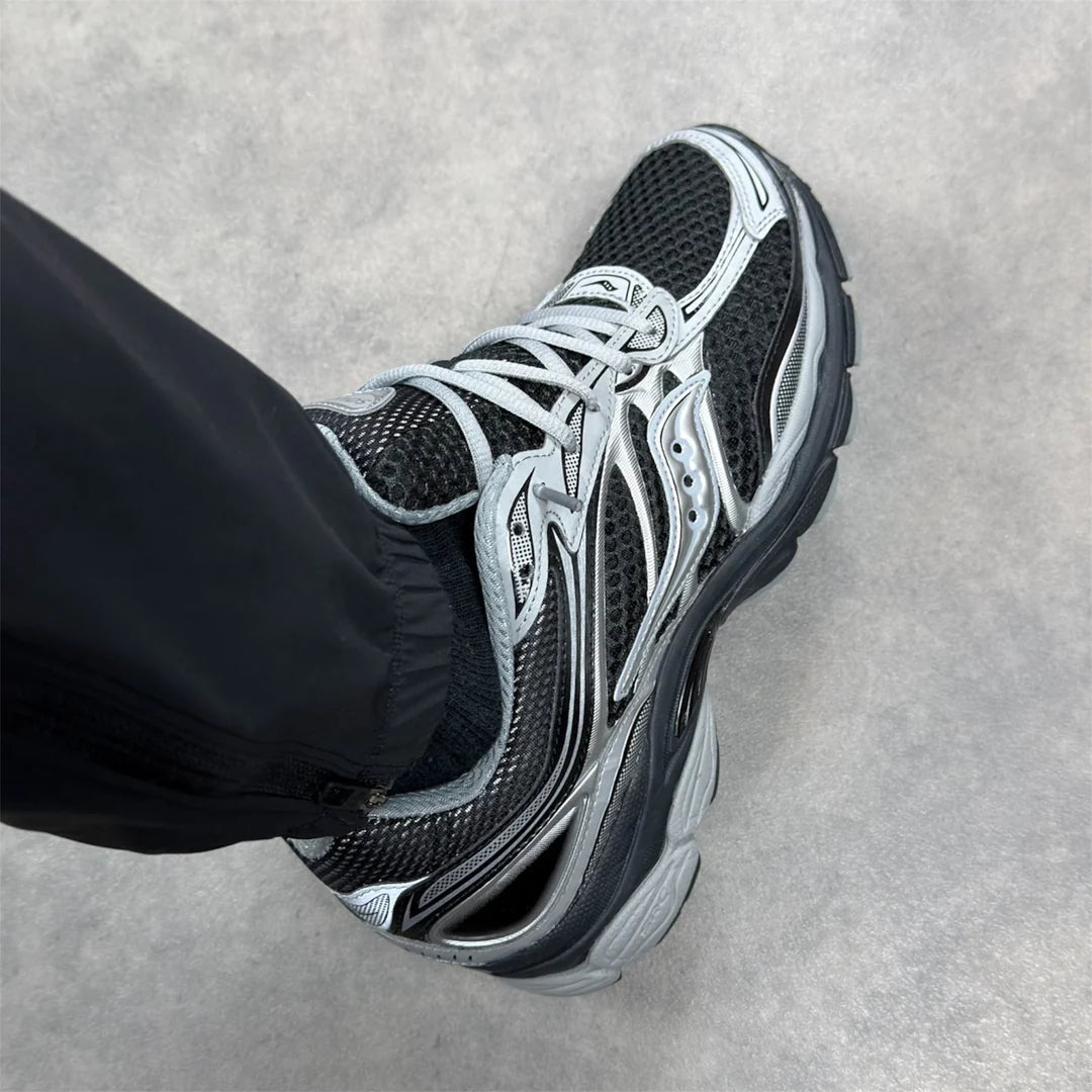 Saucony Progrid Omni 9 - Black Silver