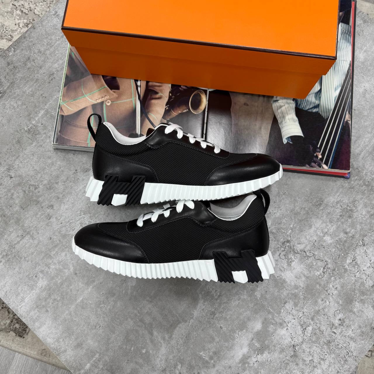H Trainer - Black