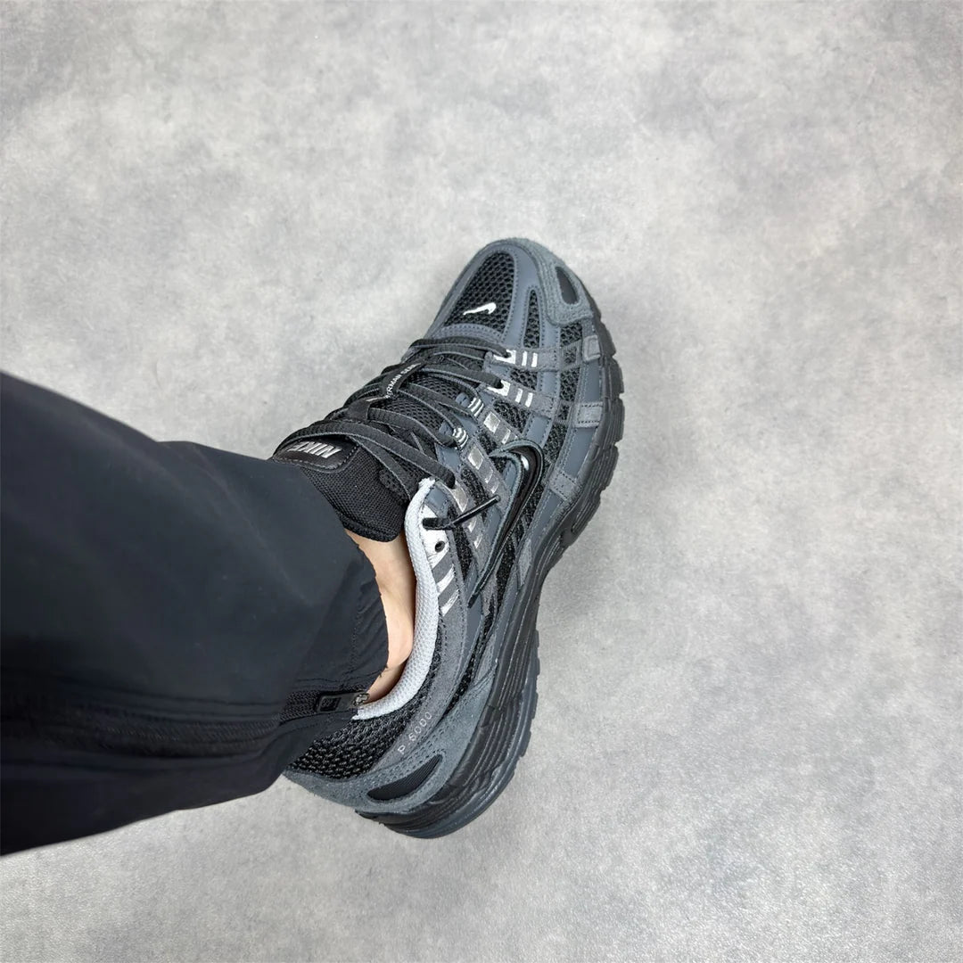 P6000 - Black Anthracite/Metallic Silver