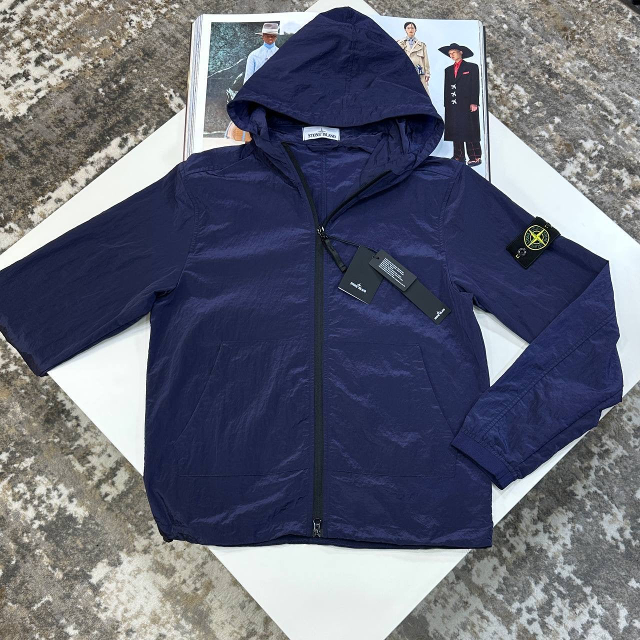 SI Windbreaker