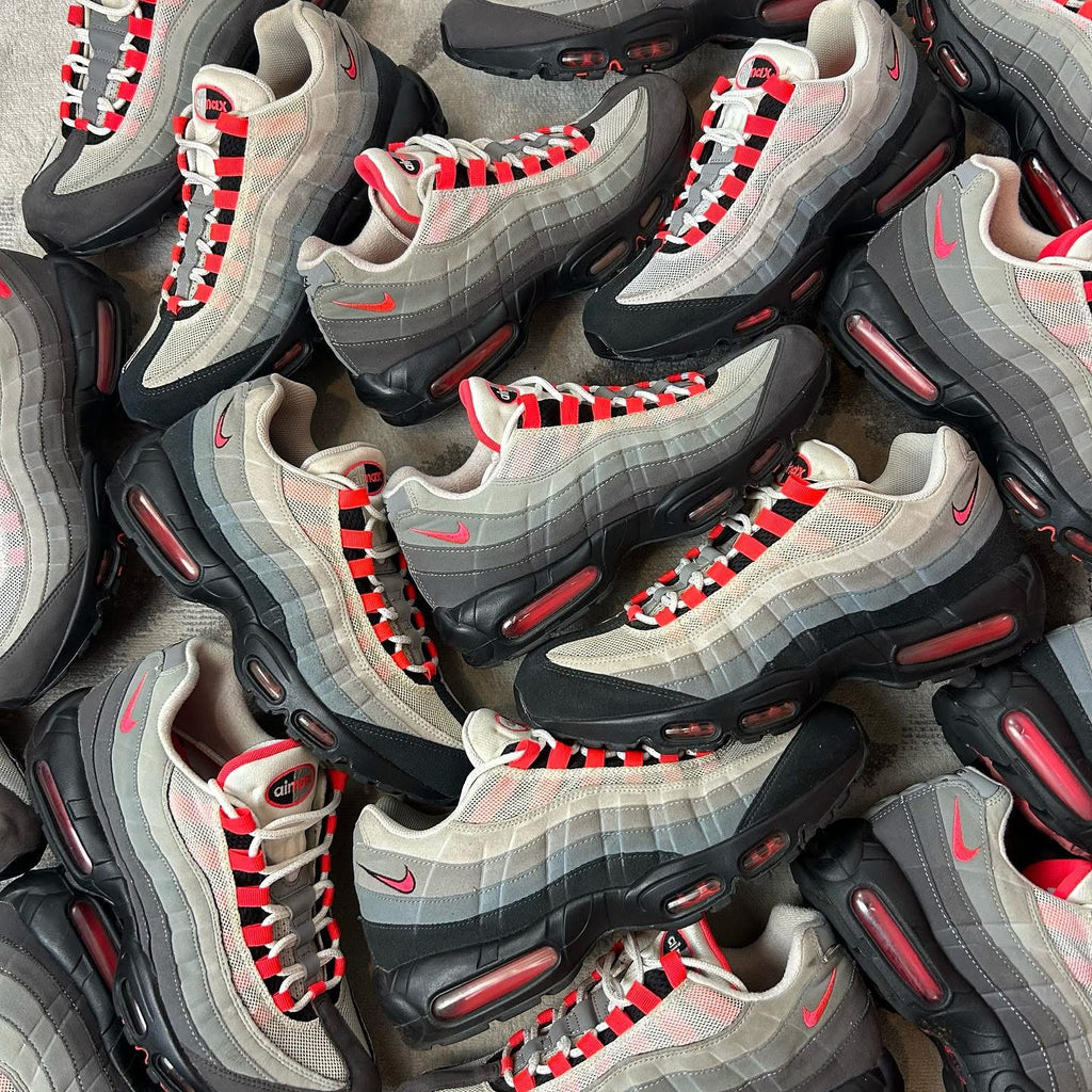 Men’s AM95 Trainers