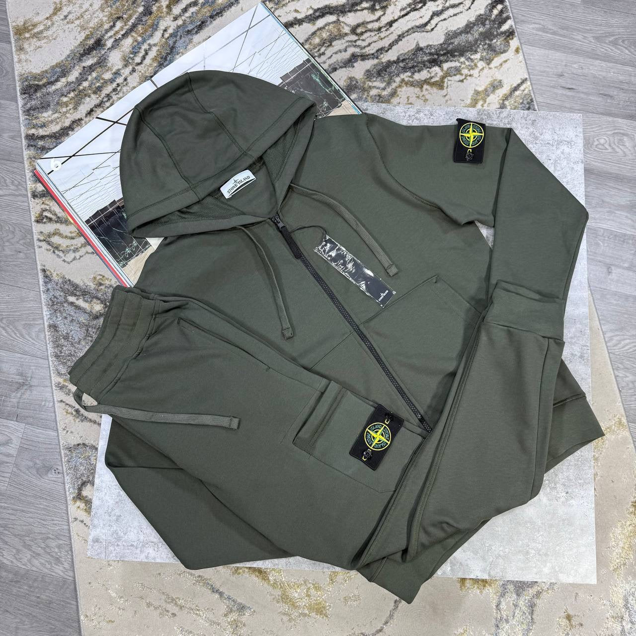 SI Tracksuit