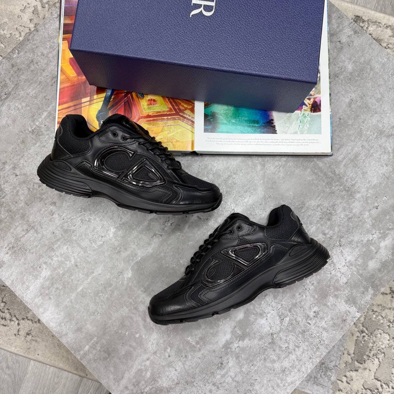 CD B30 - Triple Black